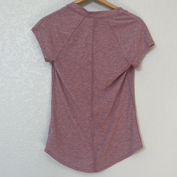 We The Free Free People Clementine V Neck Tee Shirt Top Berry Pink size Small - Picture 8 of 11